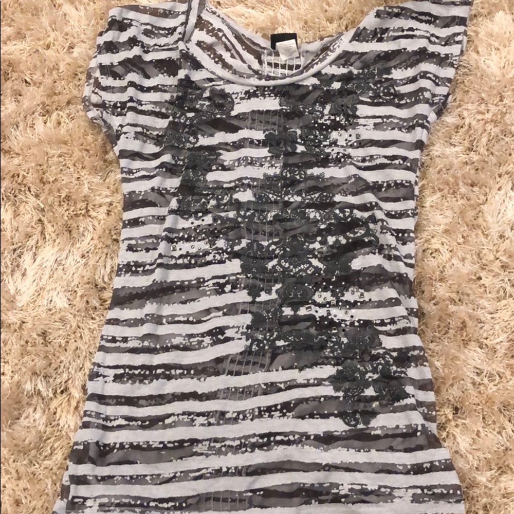 Day trip women’s top size large!